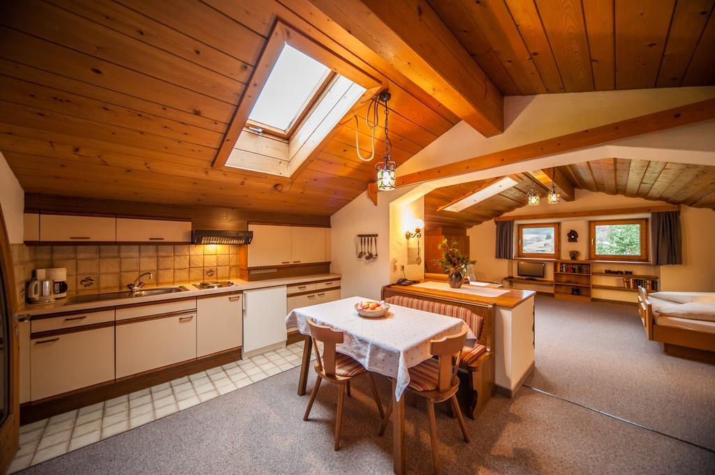 Ferienhaus Larinmos レルモース 部屋 写真